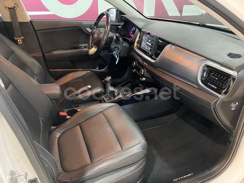 Usado Kia Stonic 100 CV (73 kW) 2020 Blanco SUV