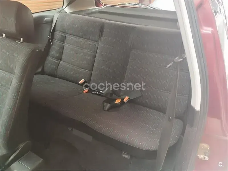 Usado VW Golf III 90 CV (66 kW) 1992 Granate Utilitario