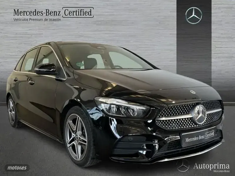 Usado Mercedes B200 150 CV (110 kW) 2024 Negro Monovolumen