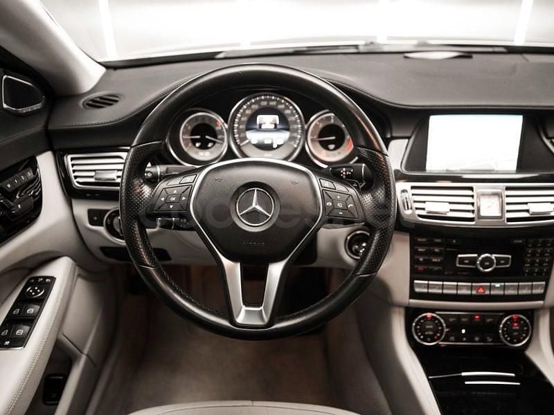 Usado Mercedes CLS250 204 CV (150 kW) 2013 Gris / plata Berlina