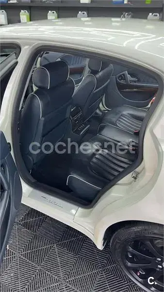 Usado Maserati Quattroporte 400 CV (294 kW) 2008 Blanco Berlina