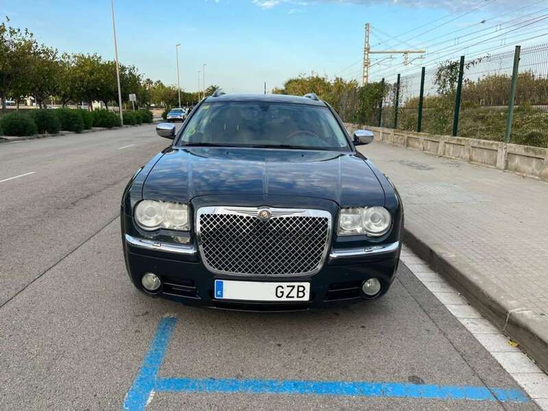 Gris Usado 2010 Chrysler 300C Executive Berlina | 7990 € (Un poco caro) - Imagen 1/4