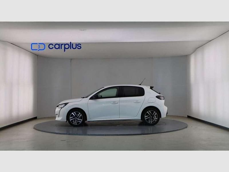 Usado Peugeot 208 Allure 100 CV (73 kW) 2023 Blanco Utilitario