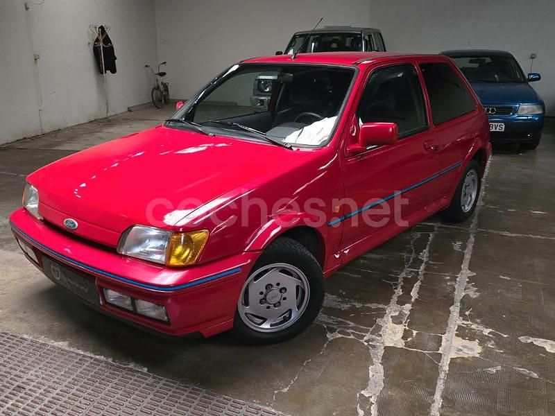 Usado Ford Fiesta 110 CV (80 kW) 1991 Rojo Berlina