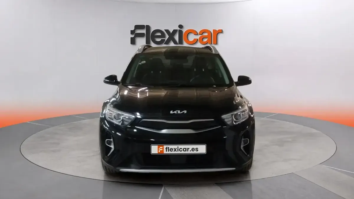 Usado Kia Stonic 101 CV (74 kW) 2022 Negro SUV