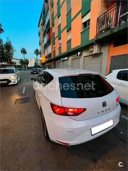 Usado Seat Leon CONNECT 110 CV (80 kW) 2016 Blanco Berlina
