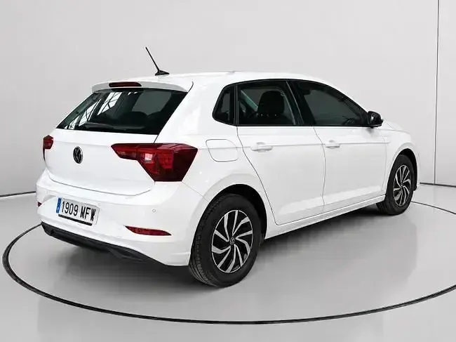 Usado VW Polo Life 95 CV (69 kW) 2023 Blanco Utilitario