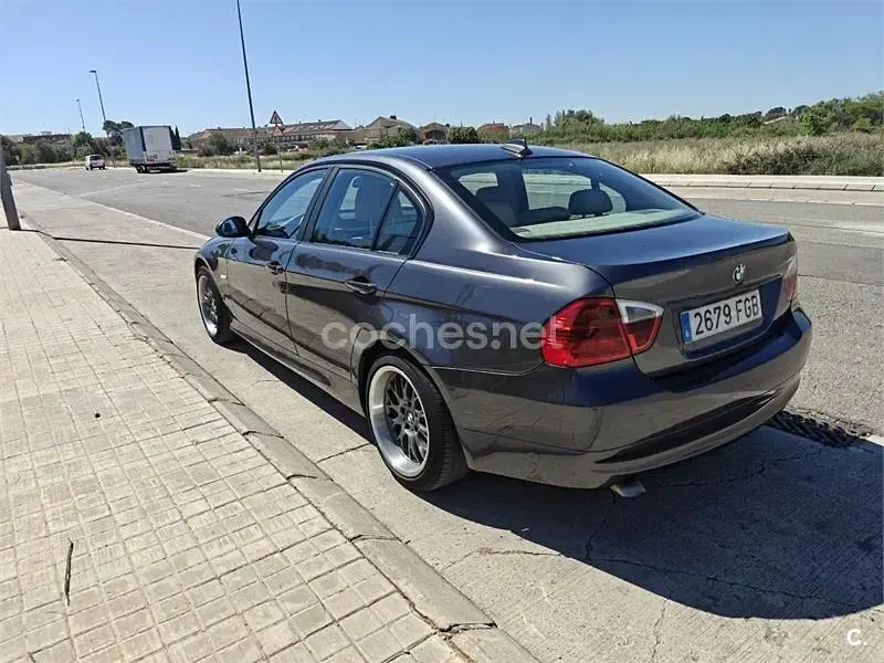 Usado BMW 320 163 CV (119 kW) 2006 Gris / plata Berlina