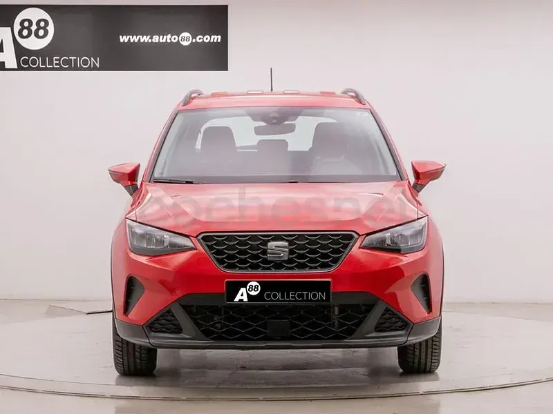 Usado Seat Arona Reference 95 CV (69 kW) 2022 Rojo SUV