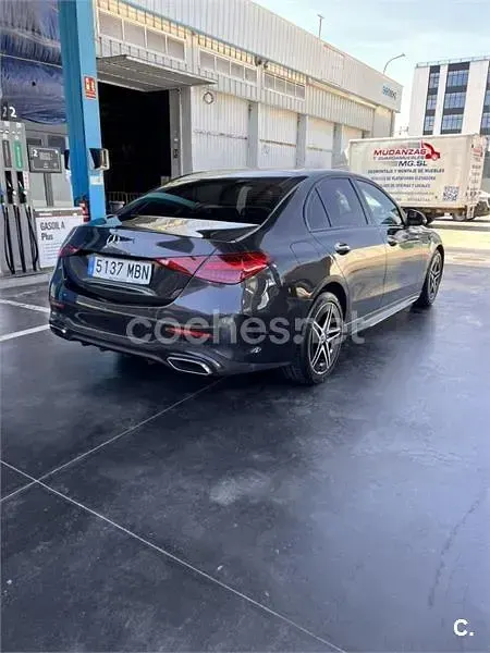 Usado Mercedes E300 320 CV (235 kW) 2022 Gris / plata Berlina
