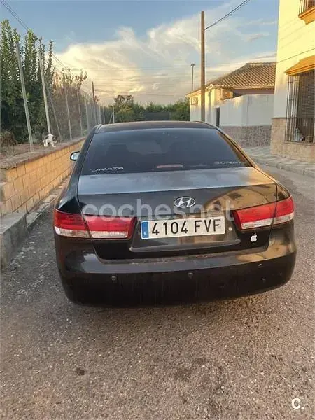 Usado Hyundai Sonata Comfort 140 CV (102 kW) 2007 Negro Berlina