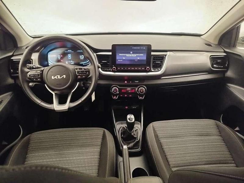 Usado Kia Stonic 101 CV (74 kW) 2025 Blanco SUV