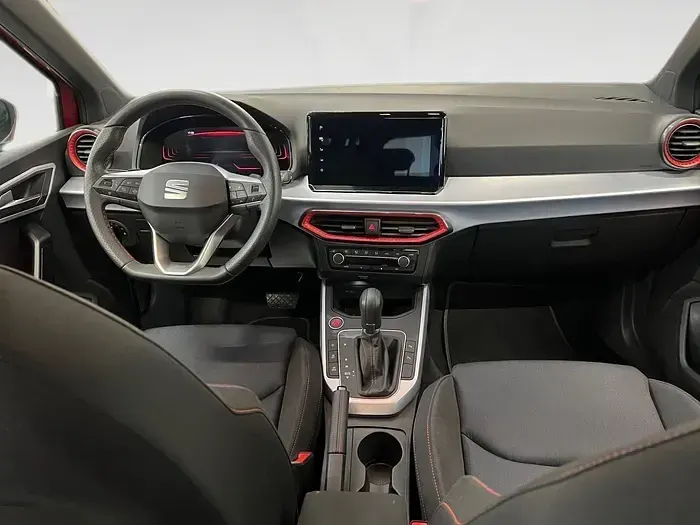 Usado Seat Arona FR 110 CV (80 kW) 2024 Rojo SUV