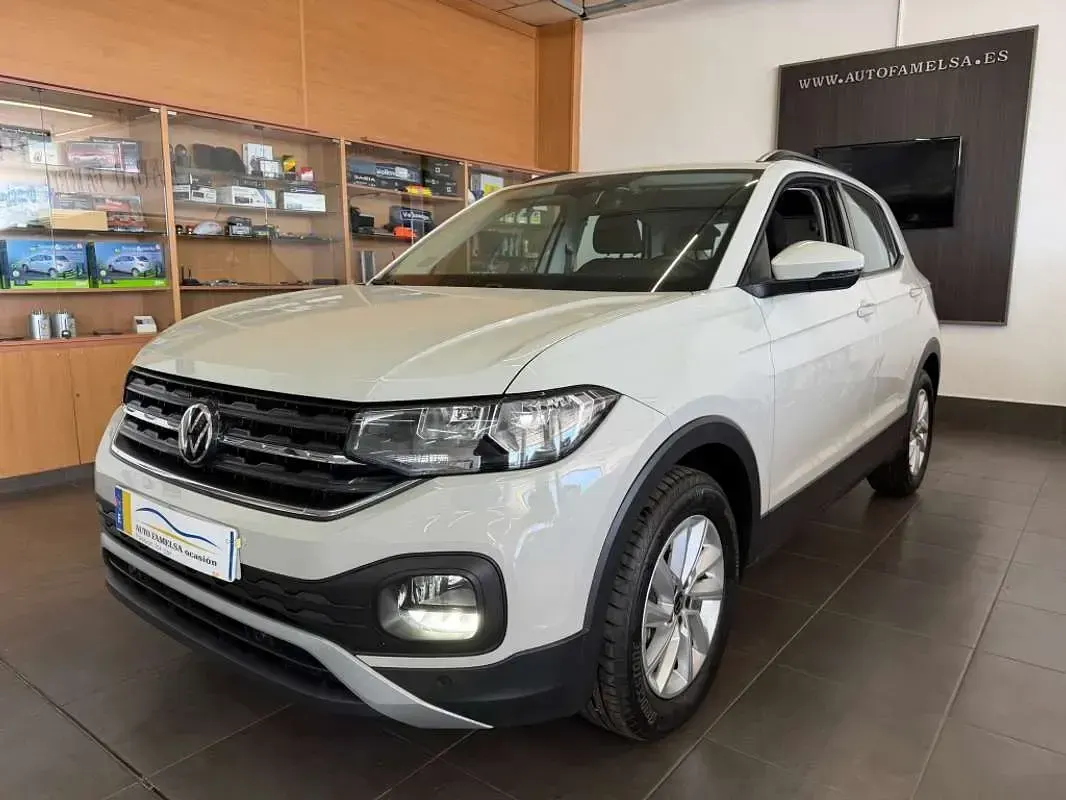 Usado VW T-Cross Advance 110 CV (80 kW) 2022 Gris SUV