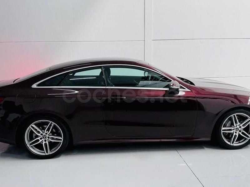 Usado Mercedes E220 194 CV (142 kW) 2018 Granate Coupe