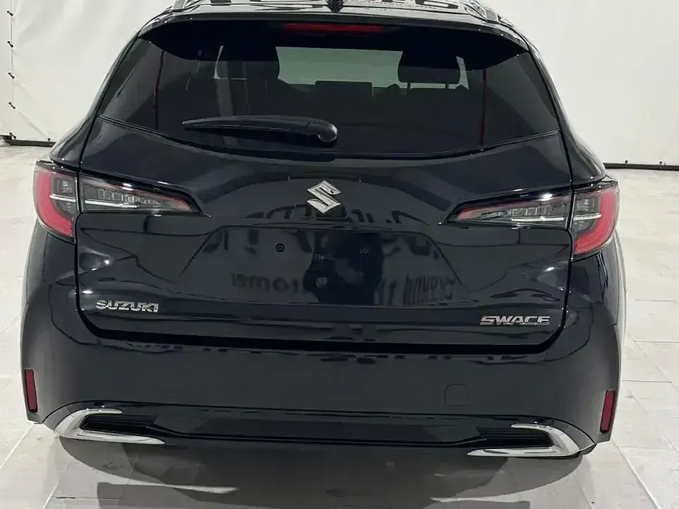 Nuevo Suzuki Swace 140 CV (102 kW) 2025 Negro Familiar