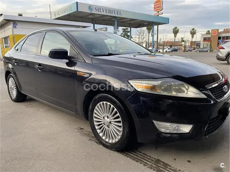 Usado Ford Mondeo Ambiente 125 CV (91 kW) 2009 Negro Berlina