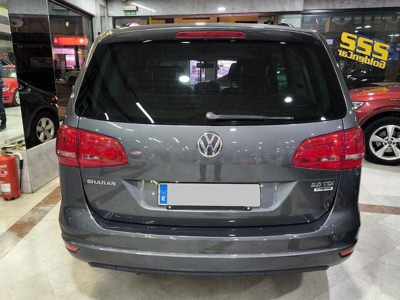 Usado VW Sharan Advance 140 CV (102 kW) 2015 Gris / plata Monovolumen