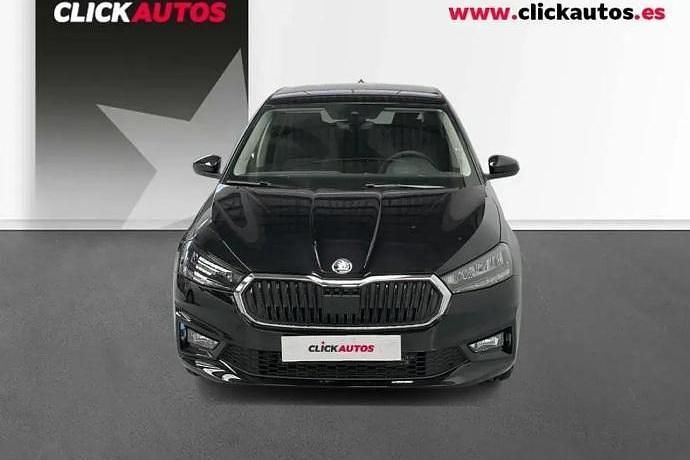 Usado Skoda Fabia Selection 95 CV (69 kW) 2025 Blanco Utilitario