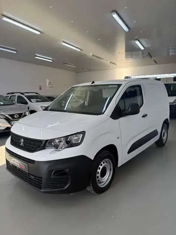 Usado Peugeot Partner S 102 CV (75 kW) 2021 Blanco Monovolumen