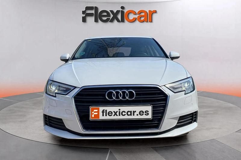 Usado Audi A3 Premium 117 CV (86 kW) 2018 Blanco Berlina