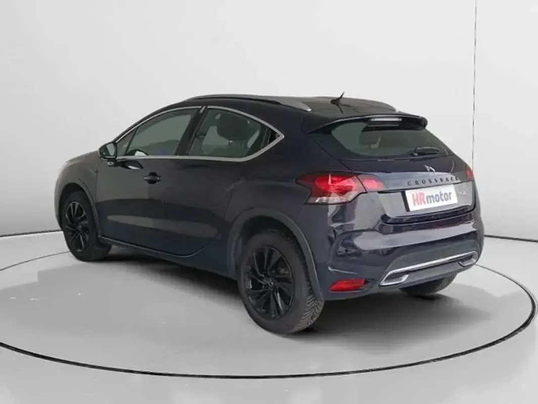 Usado DS Automobiles DS4 Connected Chic 132 CV (97 kW) 2017 Negro Utilitario