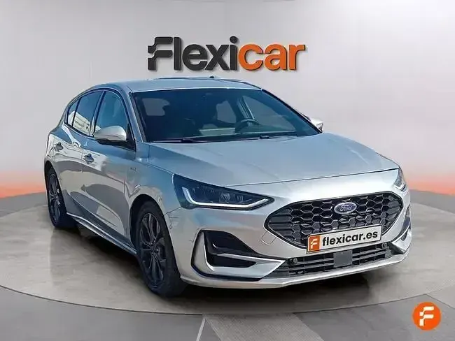 Usado Ford Focus ST-Line 155 CV (114 kW) 2023 Gris