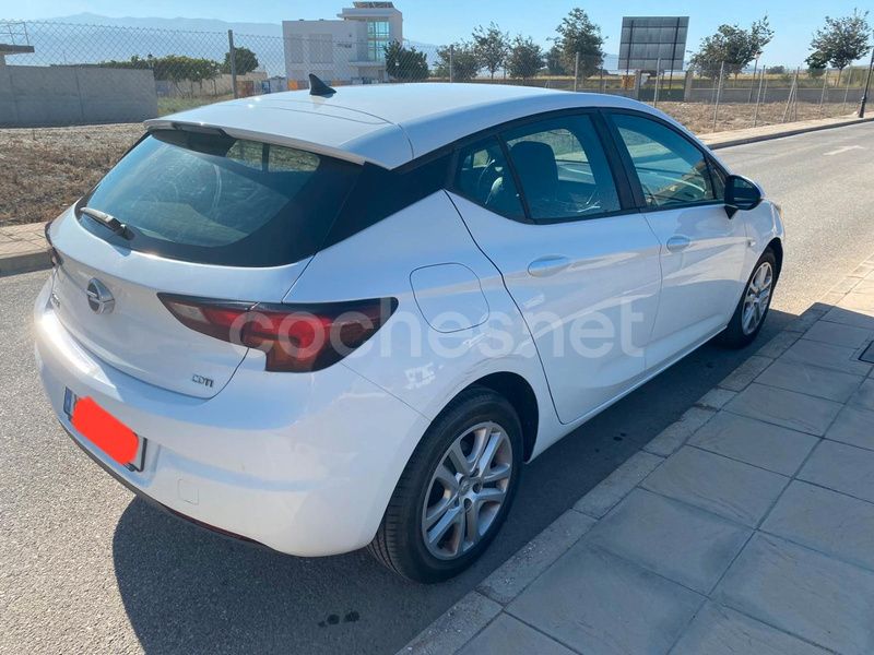Usado Opel Astra Dynamic 110 CV (80 kW) 2016 Blanco Berlina
