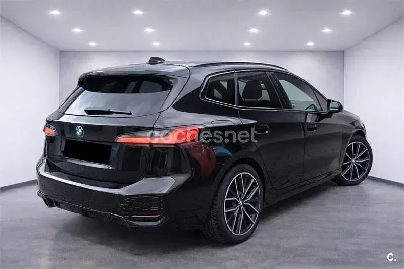 Usado BMW 218 Comfort Edition 150 CV (110 kW) 2022 Negro Familiar