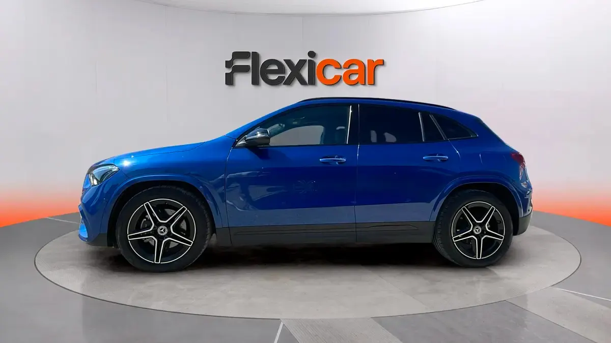 Usado Mercedes GLA200 150 CV (110 kW) 2025 Azul SUV