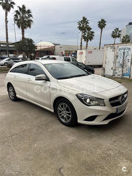 Blanco Usado 2015 Mercedes CLA200 Shooting Brake Familiar | 14.900 € (Super precio) - Imagen 1/4