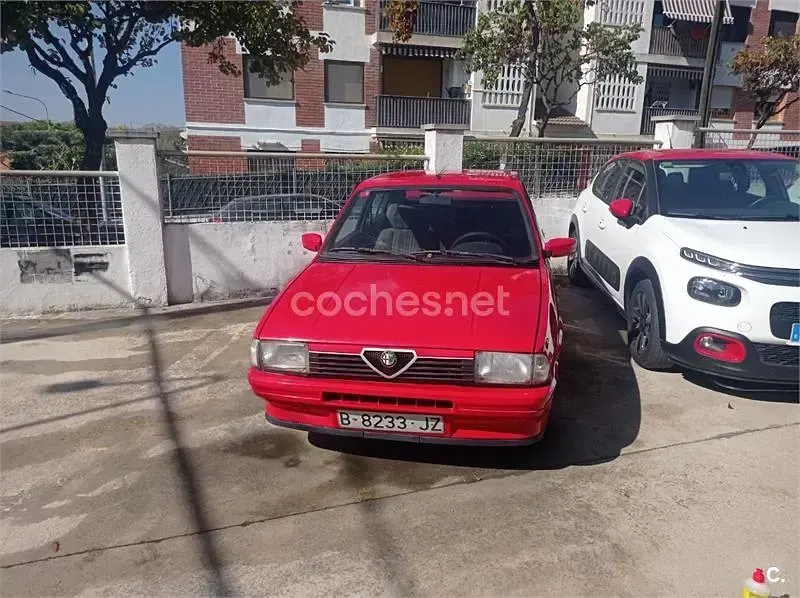 Usado Alfa Romeo 33 110 CV (80 kW) 1989 Rojo Berlina