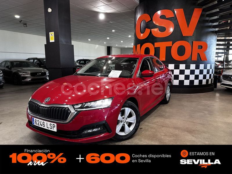 Rojo Usado 2021 Skoda Octavia Ambition Berlina | 17.450 € (Precio justo) - Imagen 1/4