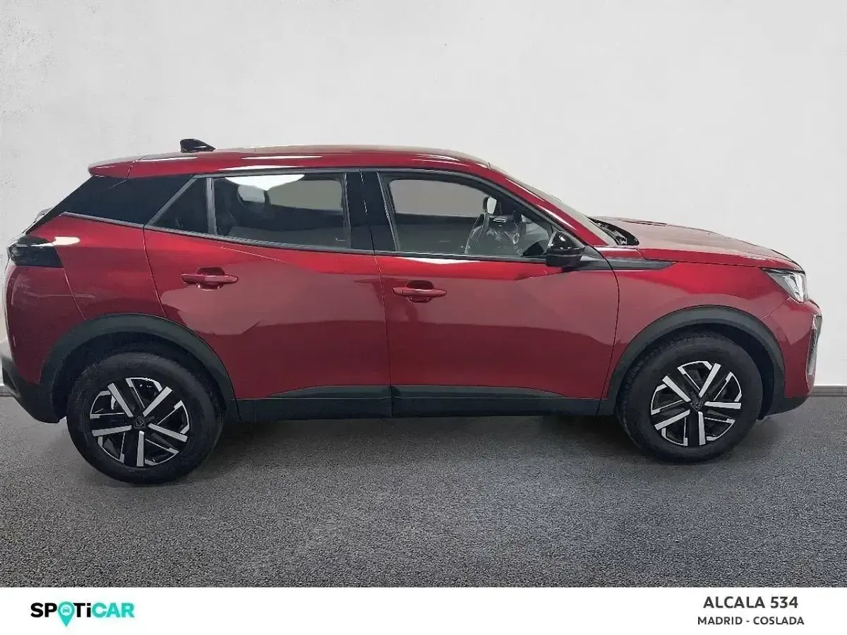 Usado Peugeot 2008 Active 100 CV (73 kW) 2024 Rojo SUV