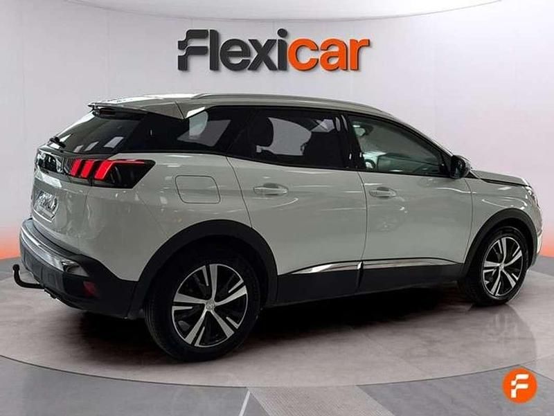 Usado Peugeot 3008 Allure 131 CV (96 kW) 2020 Blanco SUV