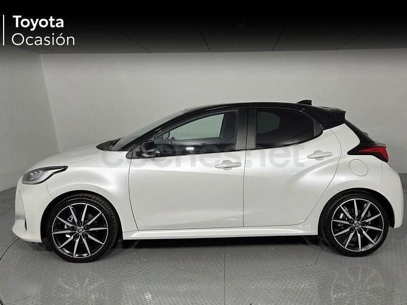 Usado Toyota Yaris Hybrid Plus 130 CV (95 kW) 2025 Blanco Berlina