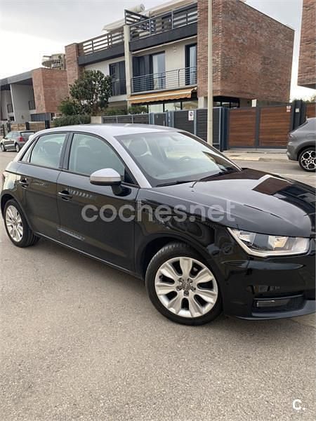 Usado Audi A1 Sportback Attraction 95 CV (69 kW) 2016 Negro Utilitario