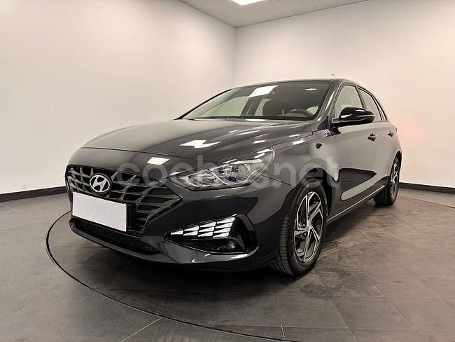 Gris / plata Usado 2022 Hyundai i30 Familiar | 16.990 € (Precio justo) - Imagen 1/4