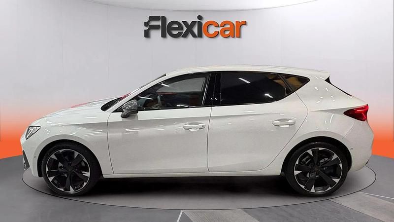 Begagnad Cupra Leon 150 HK (110 kW) 2024 Vit Sedan