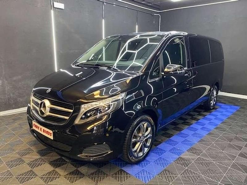 Usado Mercedes V220 Elegance 2019 Negro Monovolumen