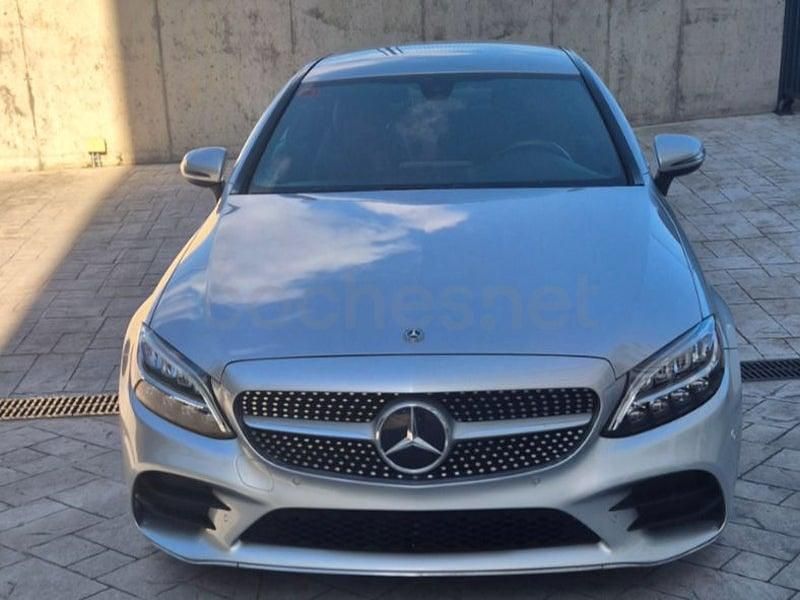 Usado Mercedes C220 194 CV (142 kW) 2019 Gris / plata Coupe