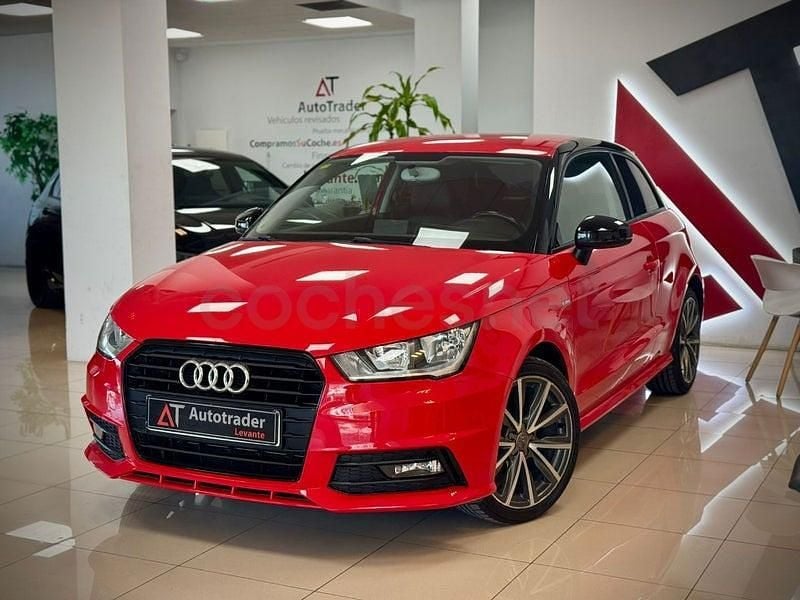Usado Audi A1 Attraction 90 CV (66 kW) 2015 Rojo Berlina