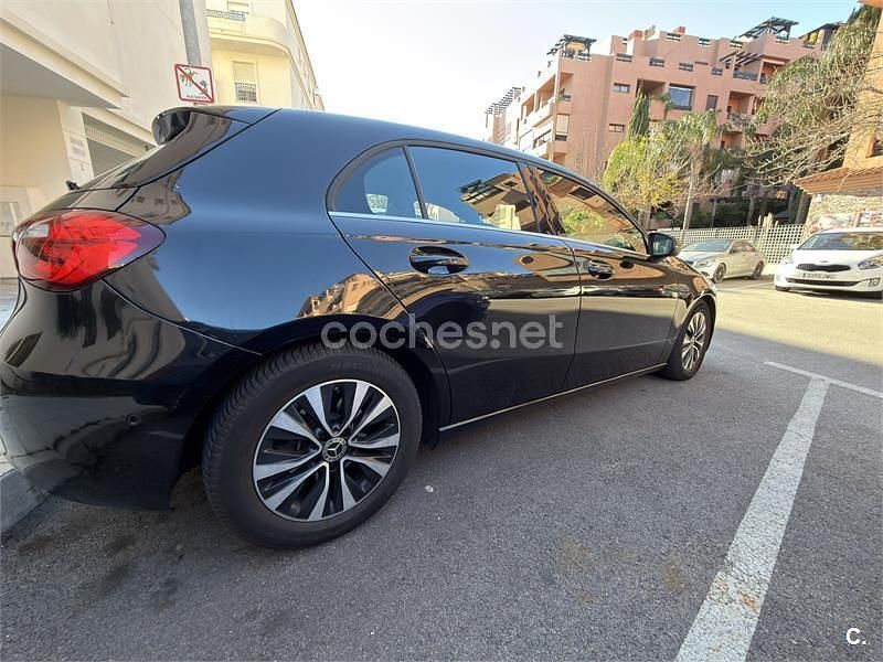 Usado Mercedes A180 116 CV (85 kW) 2020 Negro Berlina