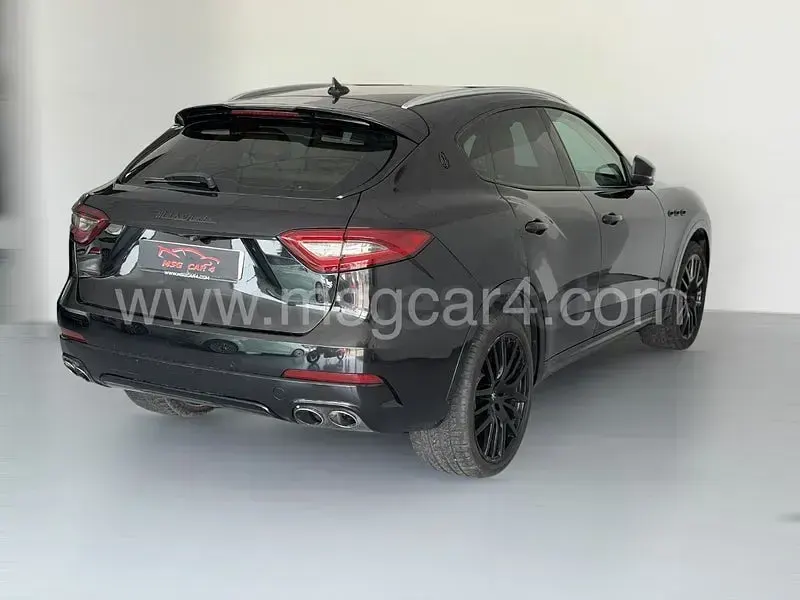 Usado Maserati Levante 430 CV (316 kW) 2017 Negro SUV