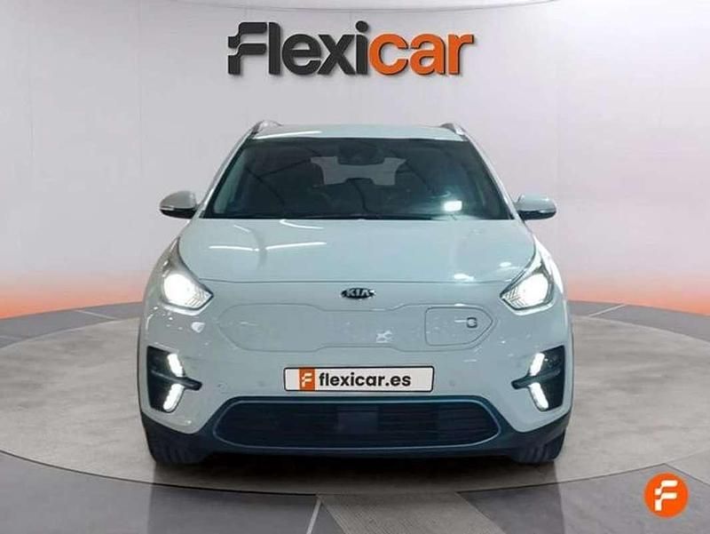 Usado Kia e-Niro 150 kW (204 CV) 2022 Blanco SUV