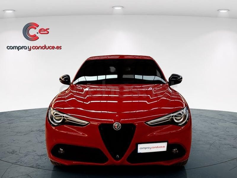 Usado Alfa Romeo Stelvio Veloce 210 CV (154 kW) 2022 Rojo SUV