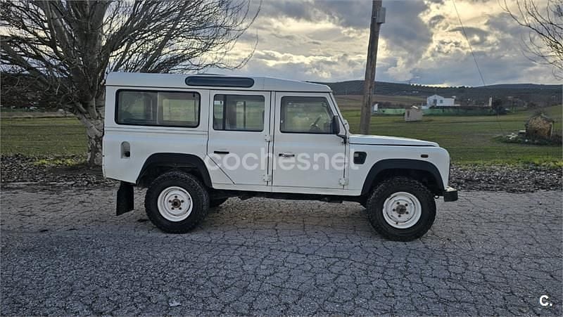 Usado Land Rover Defender 122 CV (89 kW) 2000 Blanco Familiar