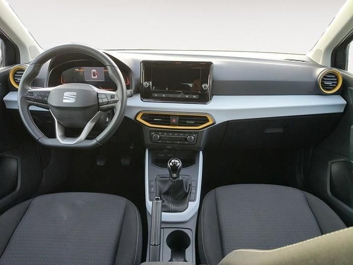 Usado Seat Arona Style 115 CV (84 kW) 2025 Gris SUV