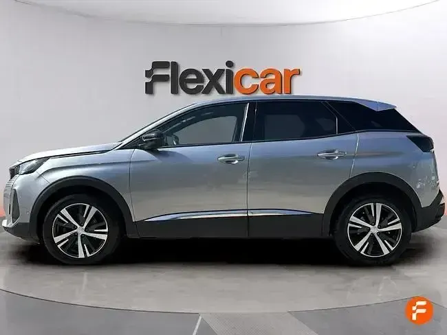 Usado Peugeot 3008 Allure 130 CV (95 kW) 2023 Gris SUV
