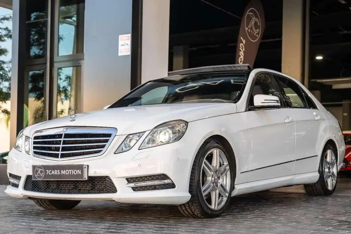 Usado Mercedes E220 Avantgarde 170 CV (125 kW) 2012 Blanco Berlina